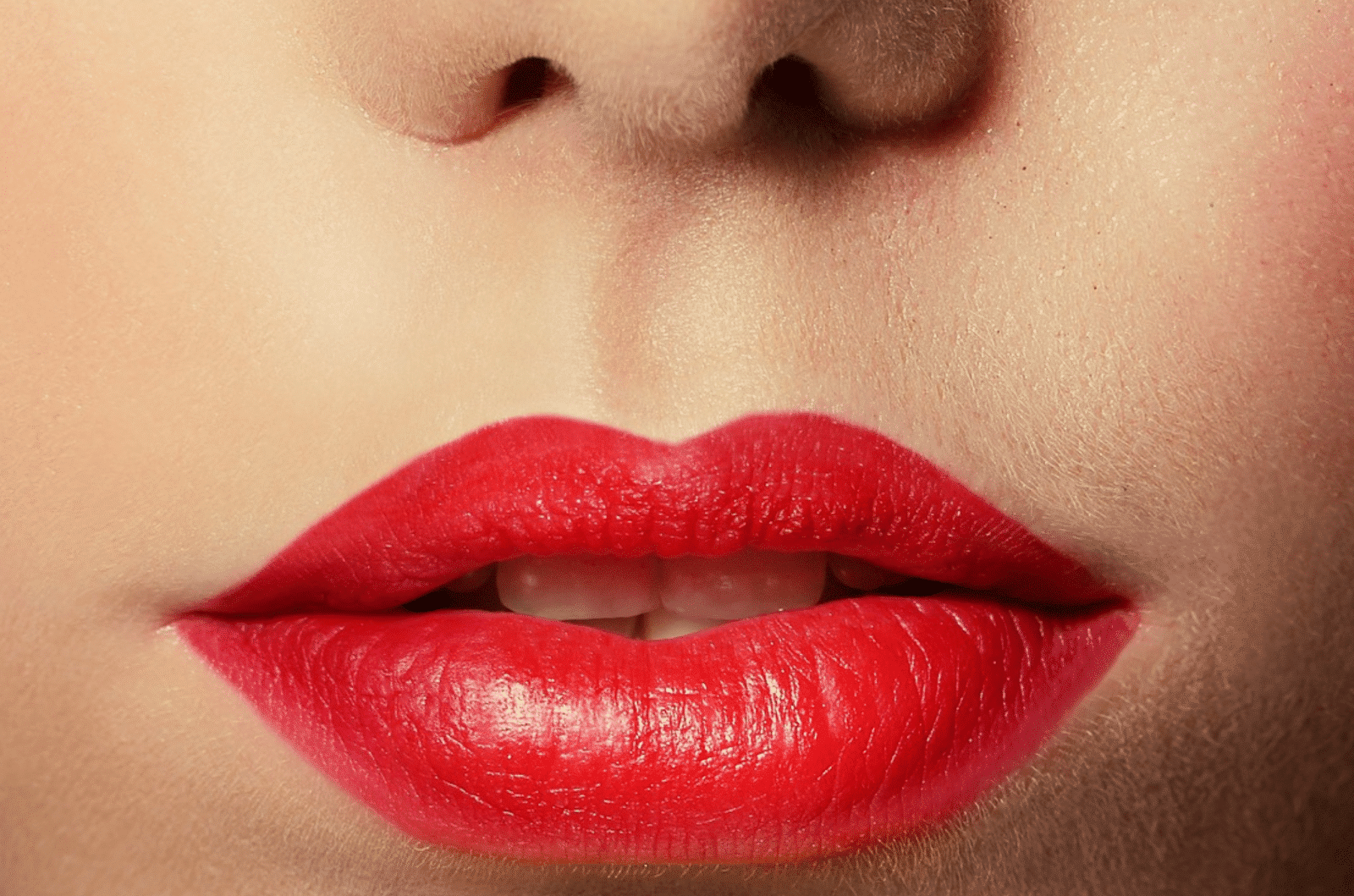 Petite Histoire du Luxe] Le rouge à lèvres : arme de séduction ...